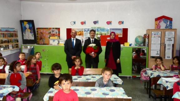 Ali-Osman Tepe Kardeşler İlkokulunda Ebru Sergisi