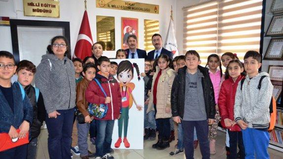  Zile Mehmet Akif İlkokulu öğrencileri İl Milli Eğitim Müdürümüz Levent YAZICIyı Ziyaret Ettiler