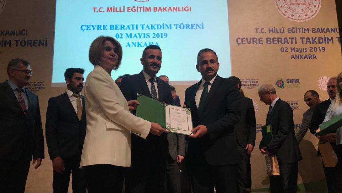 Zübeyde Hanım Mesleki ve Teknik Anadolu Lisesi´ne Çevre Beratı Ödülü verildi